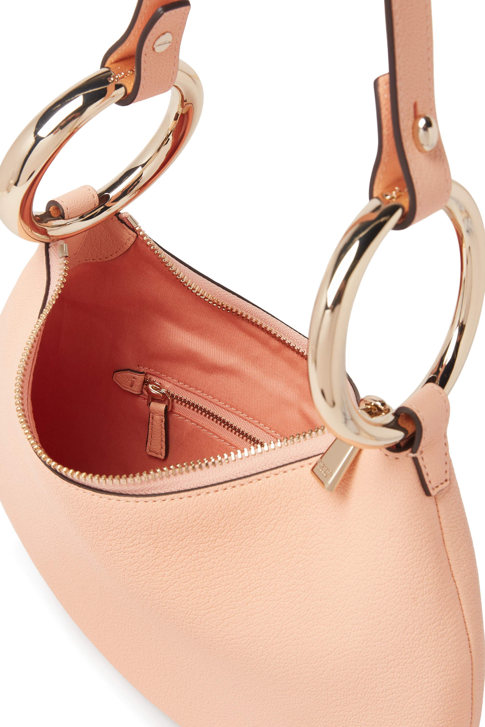 حقيبة بانجل 