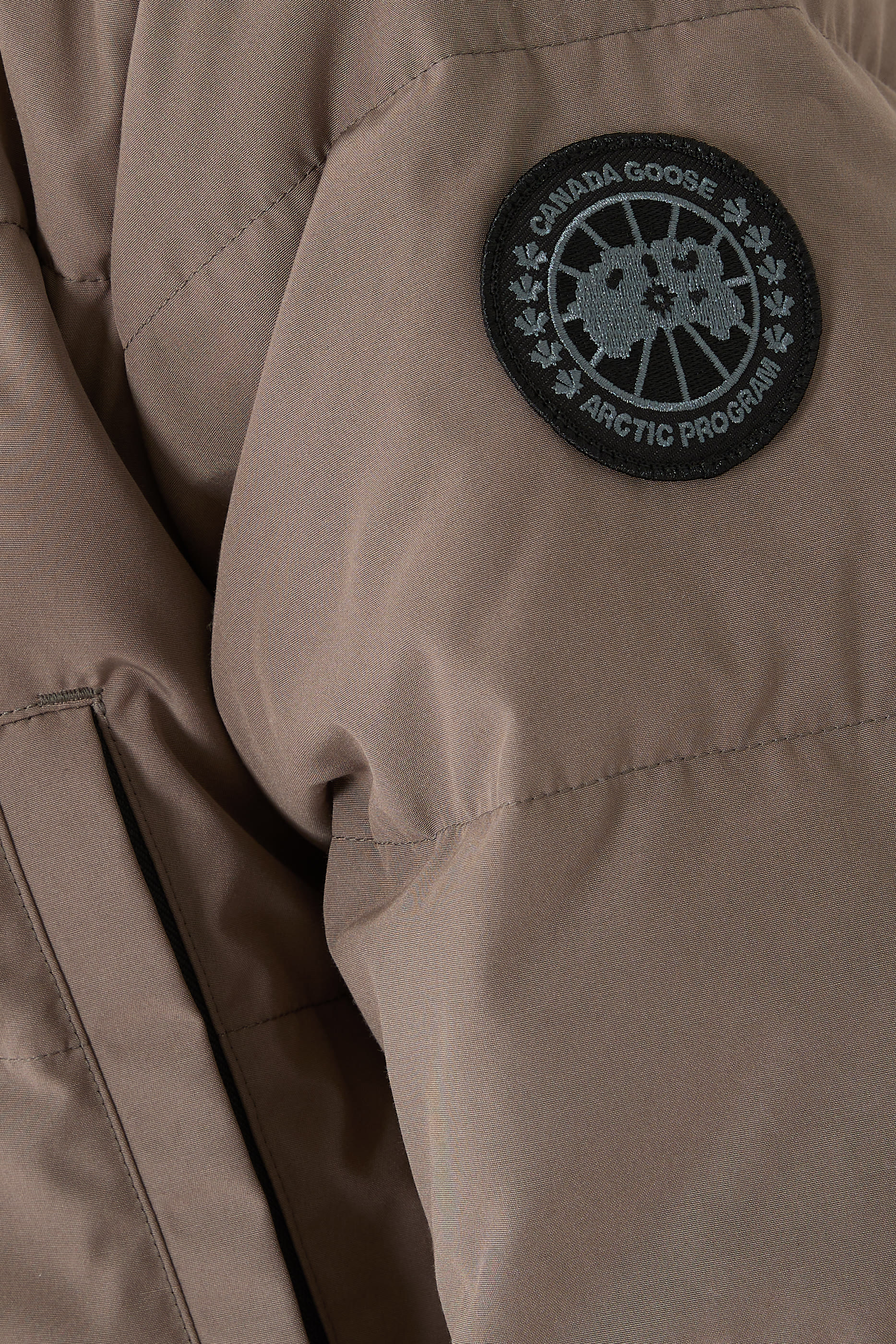 جاكيت باركا ويندهام