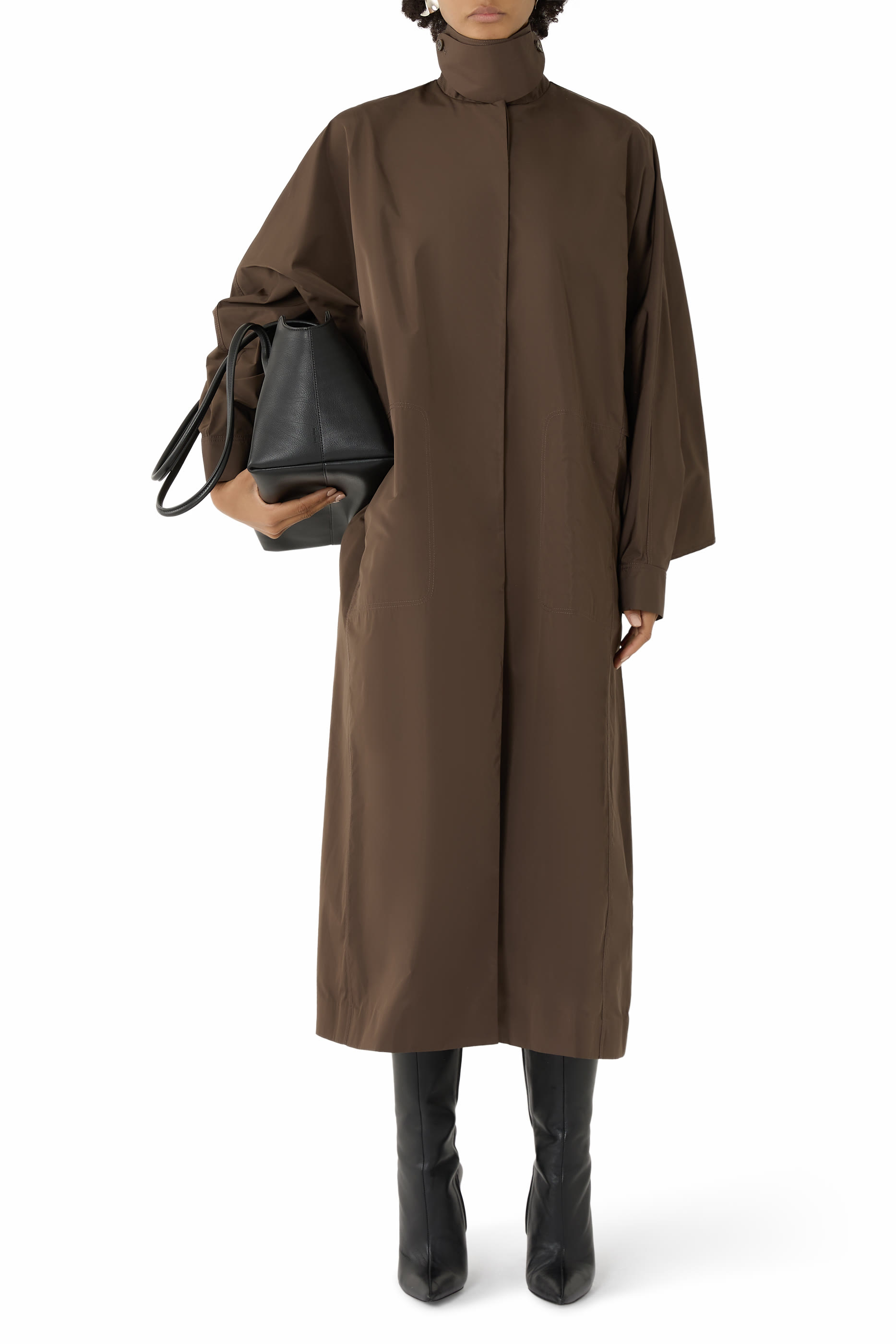 معطف إيتوفي بياقة عالية