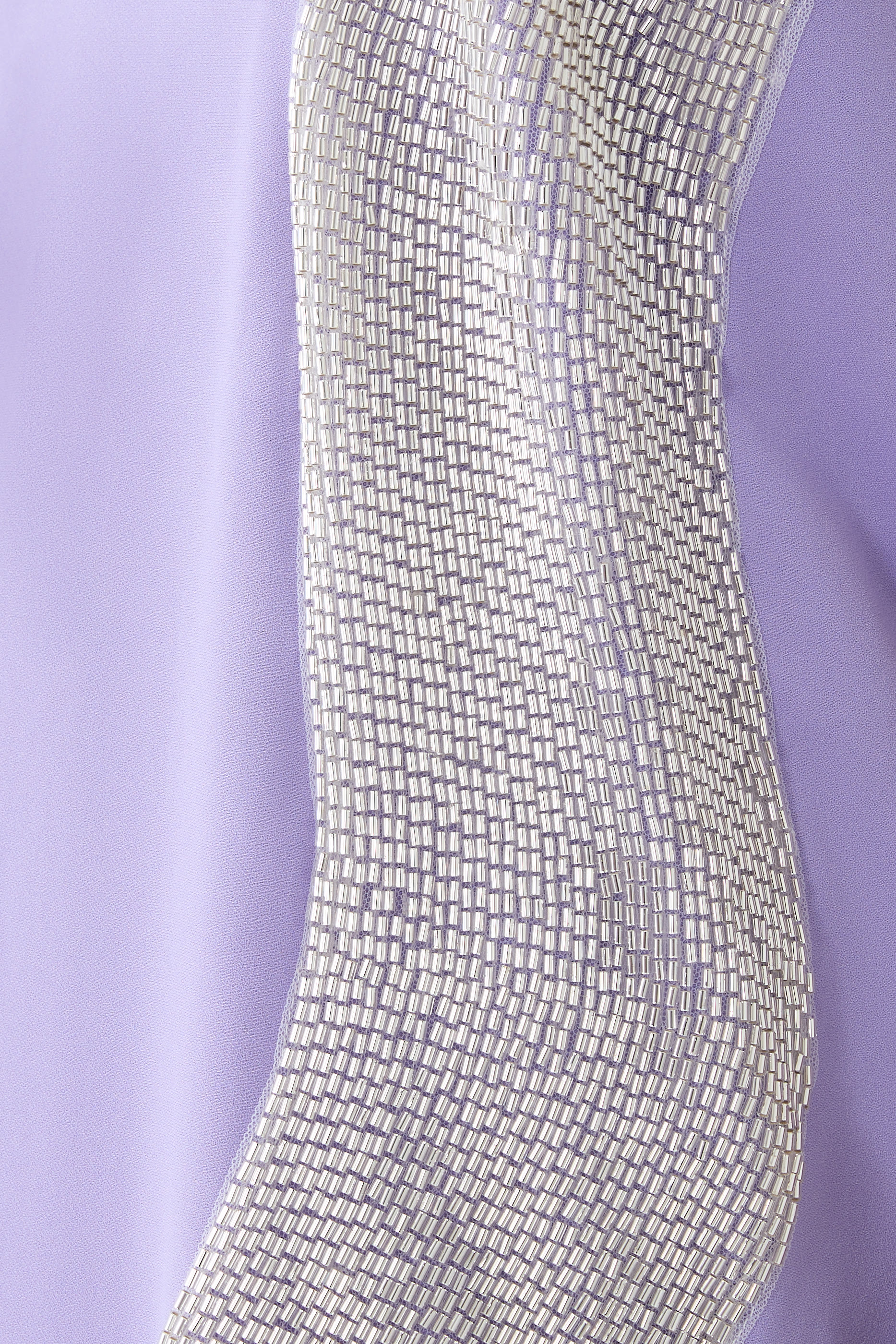 قفطان بتصميم مموج مطرز