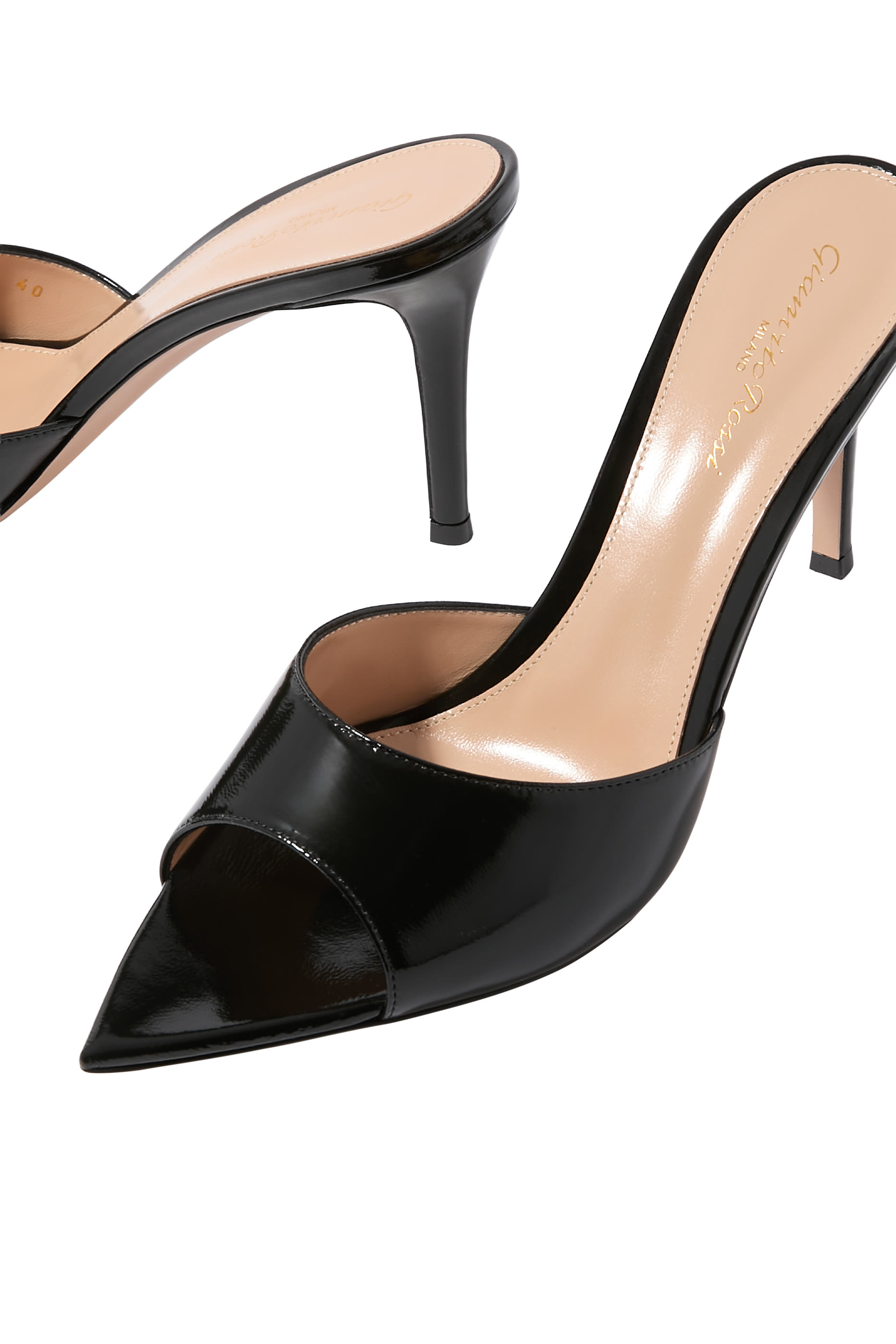 حذاء إيل 85 مفتوح من الخلف 