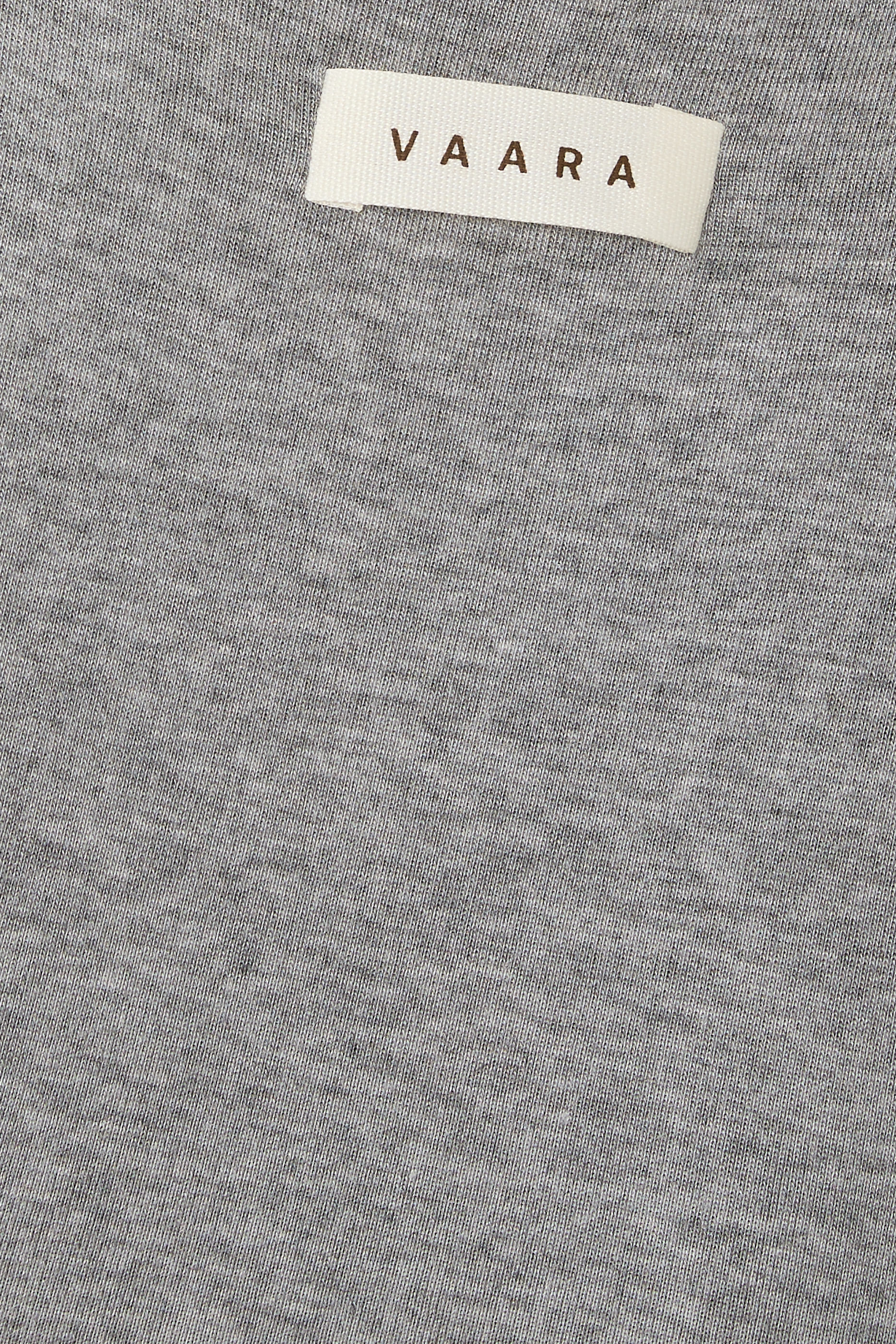 بودي سوت بياقة عالية