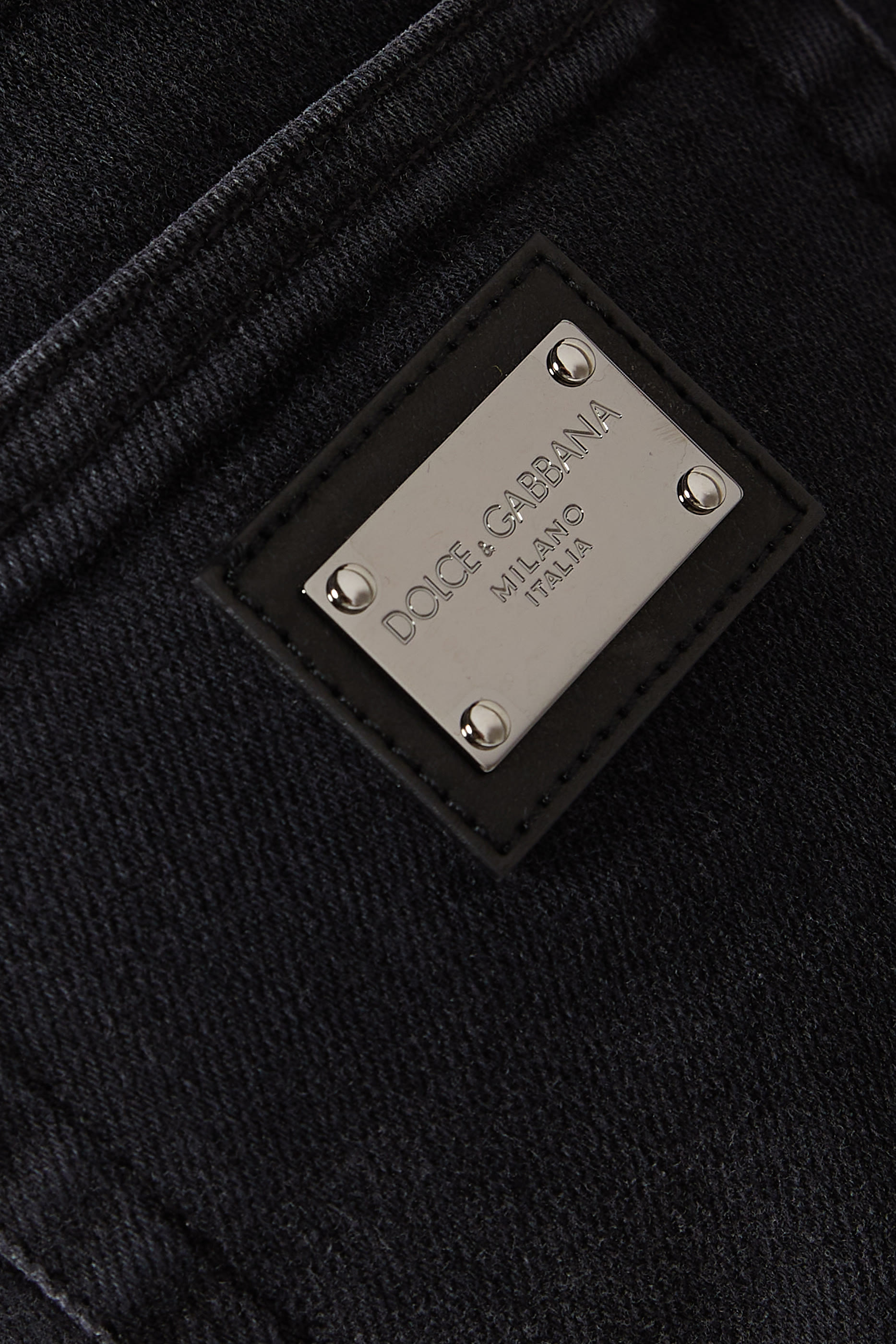 بنطال جينز مطاطي بقصة ضيقة