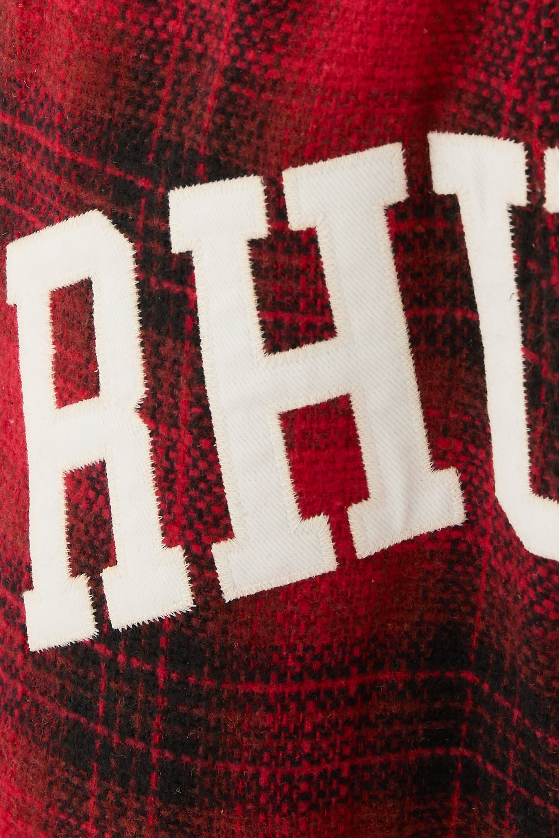 شورت كورت بشعار الماركة بتصميم جامعي فلانيل