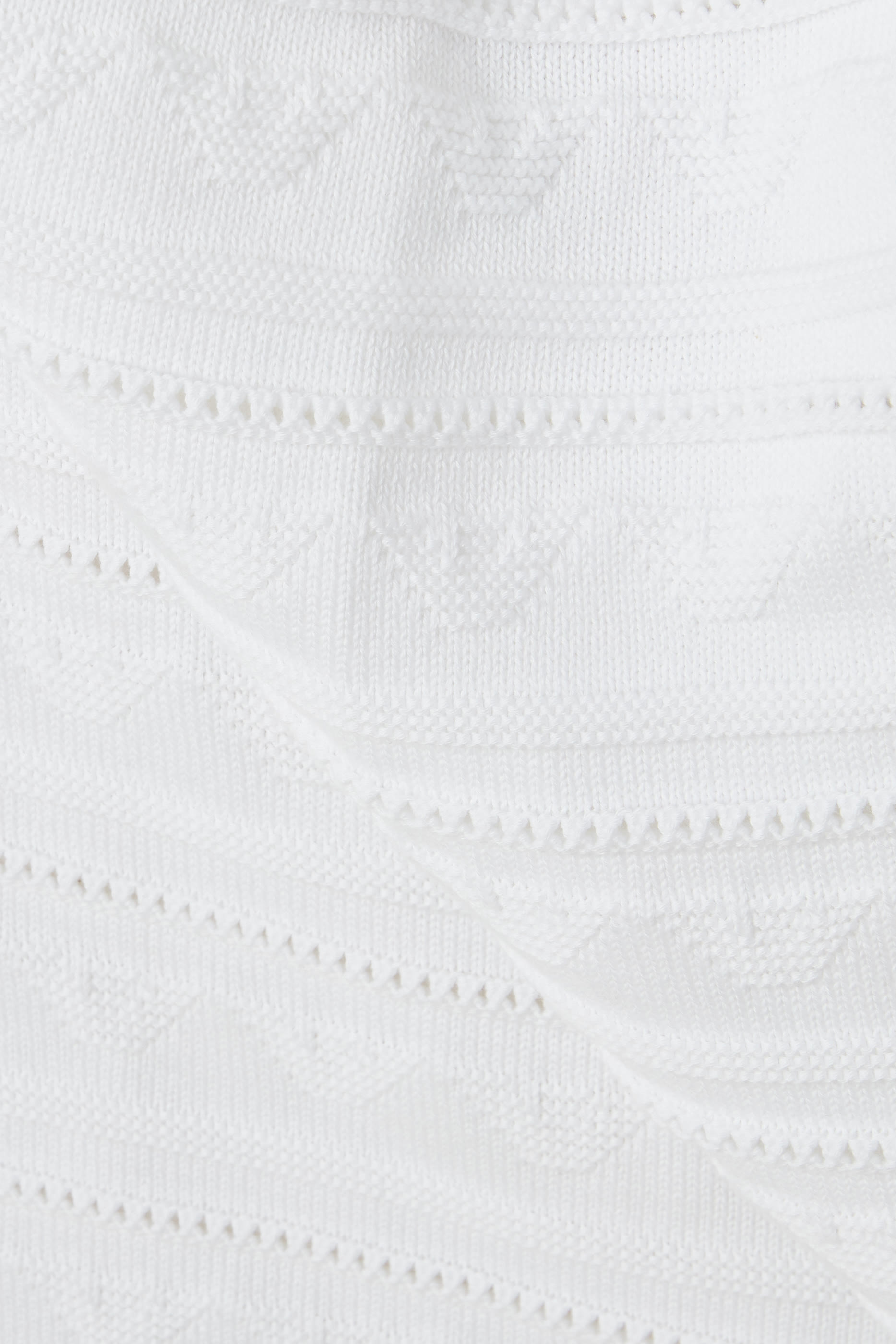 بطانية بشعار الماركة وخطوط أفقية للأطفال